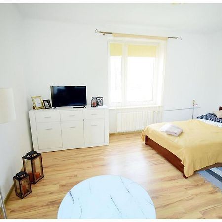 Color24 Apartament VI สตาโลวา โวลา ภายนอก รูปภาพ