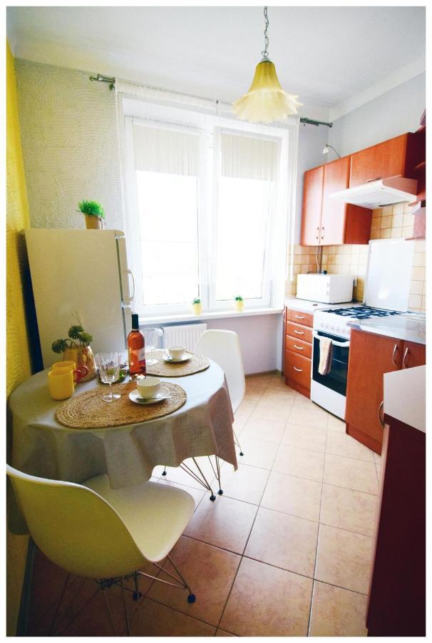 Color24 Apartament VI สตาโลวา โวลา ภายนอก รูปภาพ