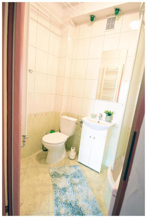 Color24 Apartament VI สตาโลวา โวลา ภายนอก รูปภาพ