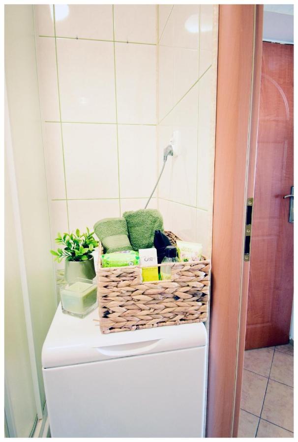 Color24 Apartament VI สตาโลวา โวลา ภายนอก รูปภาพ